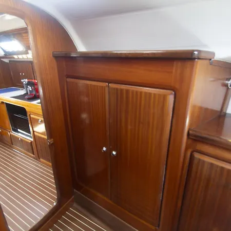 On A Sailing Boat In Úszó hotel