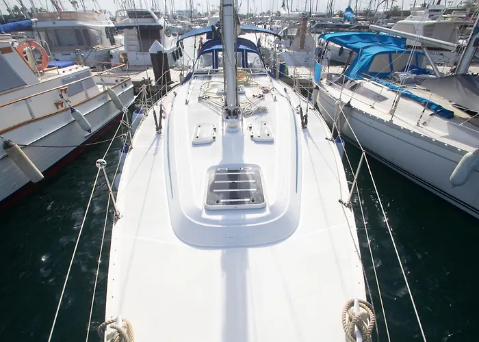 بوتيل On A Sailing Boat In *