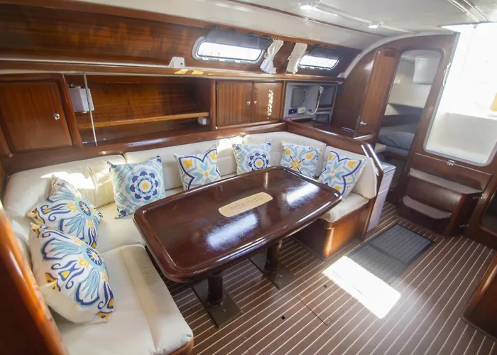 On A Sailing Boat In * فالنسيا